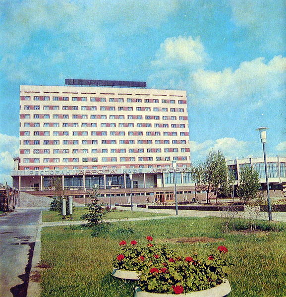 Файл:Lenina-dom-avrora.jpg