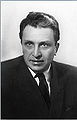 Эстрадный артист, художник М. Кунин (1897—1972) учившийся в этом заведении