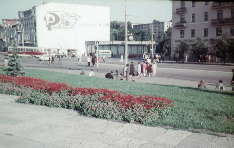 Файл:Lenina-Zamkovaya 1973god.jpg