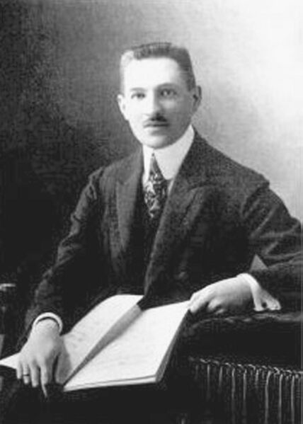 Файл:Erast Belling 1910.jpg
