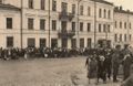 Очередь в городскую управу. 1941 год